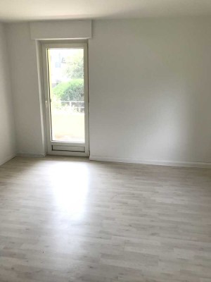 Gut geschnittene 3 Zimmer Wohnung