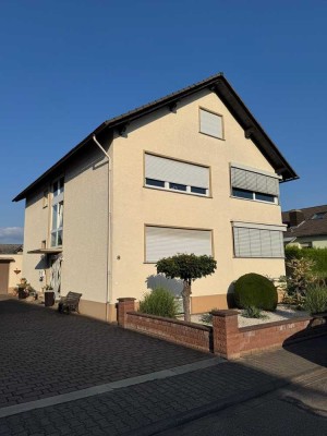 Renovierte Wohnung mit dreieinhalb Zimmern und Garten in Udenheim