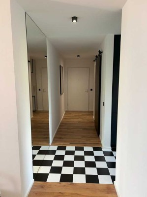Stilvolle möblierte helle Wohnung mit Loft-Charakter und Aussicht