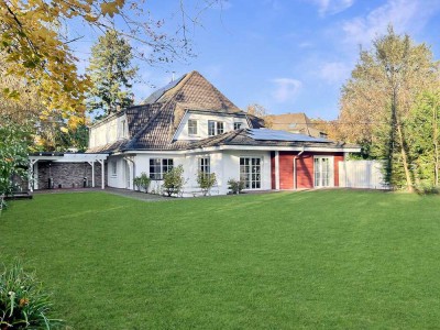 Kernsaniertes Landhaus im Hahnwald – exklusive DHH mit PV, WP & Klimaanlage