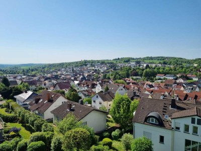 Großzügige, elegante 3 Zi.-ETW in 1A Blicklage von Wbd.-Naurod!
