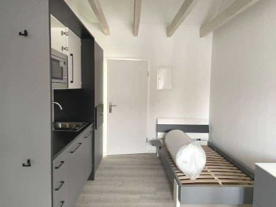 Schönes Zimmer komplett möbliert inklusive Küche