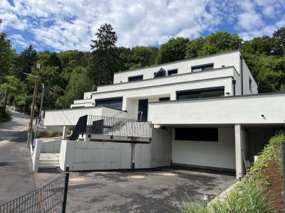 Exklusive Doppelhaushälfte in Klosterneuburg- modernes Wohnen - 5 Zimmer mit 2 Terrassen und Stellplätzen