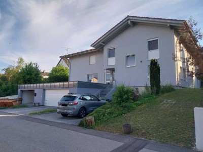 Modernisierte EG-Wohnung mit großem Gemeinschaftsgarten in Wolnzach