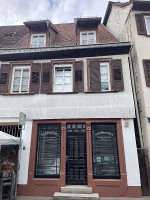 Gepflegte 3 Parteienimmobilie als Kapitalanlage in Zentrumslage!