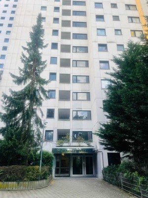 Helle große Wohnung mit gr. Balkon in Frankfurt Süd - Für Anleger oder Selbstnutzer perfekt geeignet