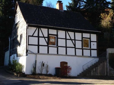 Langenberg (Velbert) freist., gemütl. Fachwerkhaus, Garten, Garage
