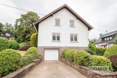CHARMANT - Einfamilienhaus mit integrierter Garage in Spiesen-Elversberg!