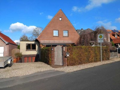 Provisionsfrei* Geräumiges Haus mit großem Garten, auch 2 WE mgl., v. priv.