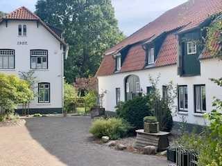 Attraktive 3 Zimmer Mietwohnung auf idyllischer Hofanlage