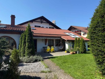Top gepflegtes 4-Familienhaus mit Gartenanlage am Forggensee zu verkaufen