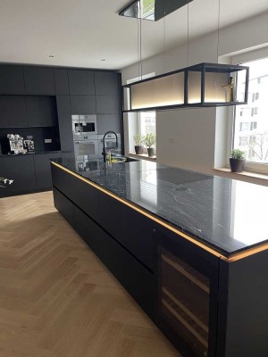 Kernsanierte 160qm Wohnung mit 2 Balkonen am Wöhrder See & Tullnaupark