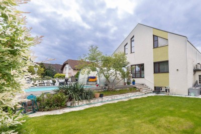 Charmantes 8 Zimmer Einfamilienhaus , 240m² Wfl. mit Garten und Pool in Gerasdorf bei Wien