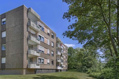 Ruhige Balkonwohnung mit Laminatboden