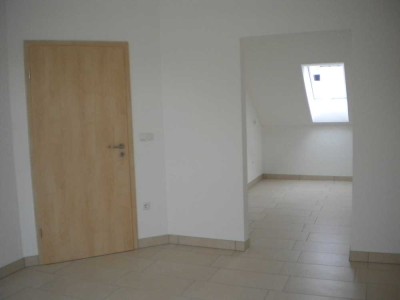 Schöne 2-Zimmer-DG-Wohnung zum Wohlfühlen in Oberding