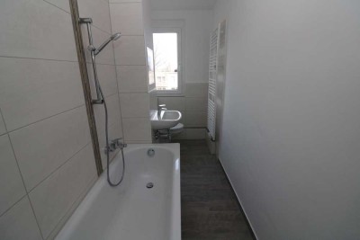 Ohana heißt Familie - moderne & gemütliche 4RW mit Wanne und Balkon