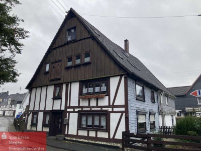 Großes Zweifamilienhaus mit Garage in Kreuztal - Littfeld