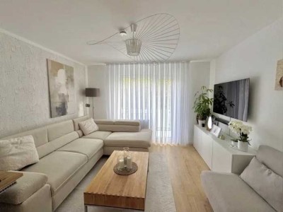 Schöne 2-Zimmer-Wohnung teilmöbeliert