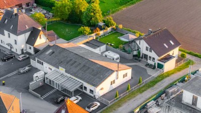 *TOP* Zweifamilienhaus mit 196 m² Wfl., Gewerbehalle, Büro & Showroom in Traumlage zu verkaufen