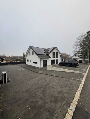 - Erstbezug - Exclusivität und Moderne in Vollendung – Lichtdurchflutetes EFH sucht seines Gleichen