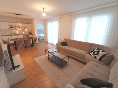 Stilvolle, gepflegte 1,5-Zimmer-Wohnung mit Balkon und Einbauküche in Essen