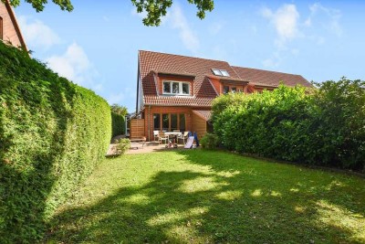 Charmantes Reihenendhaus mit schönem Garten in beliebter, familienfreundlicher Lage von Reinfeld!