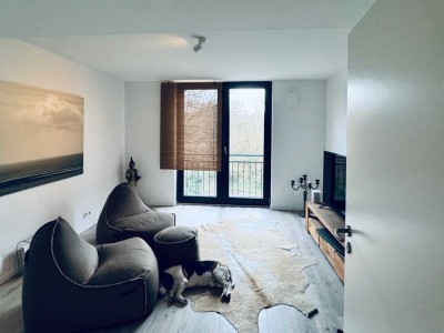 Hochwertig sanierte 3-Zimmer-Dachgeschosswohnung in einem energetisch modernisiertem Vier-Parteien-H