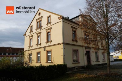 Zwei Mehrfamilienhäuser mit Gaststätte & großem Grundstück im Zentrum von Eppendorf