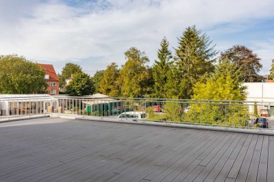 Sanierte Altbauwohnung mit großzügiger Dachterrasse