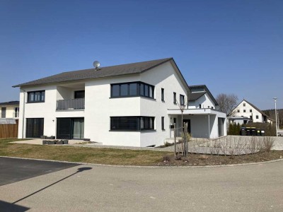 Attraktive 5-Zimmer-EG-Wohnung mit Terrasse und Garten in Fleischwangen