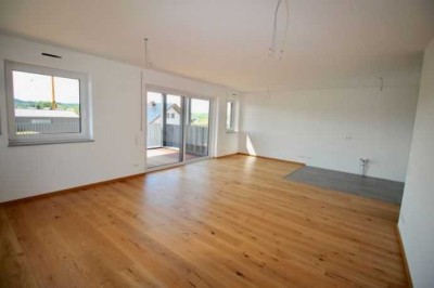 Sehr schöne 4-Zimmer-Neubauwohnung mit Balkon im Mühldorfer Süden