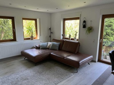 Attraktive 2-Zimmer-Souterrain-Wohnung mit gehobener Innenausstattung mit Einbauküche in Sinsheim
