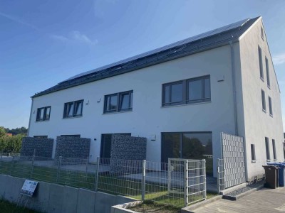 Reihenmittelhaus in Sandelzhausen mit gehobener Ausstattung und Einbauküche!