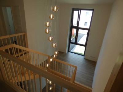 Moderne Maisonettewohnung mit Balkon