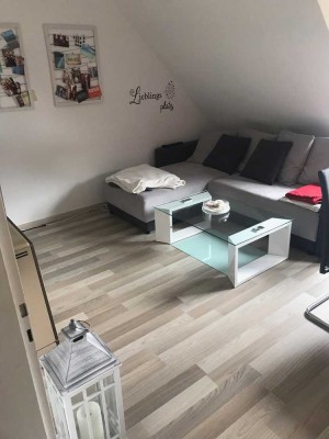 Attraktive 2-Zimmer Wohnung, frisch saniert, in Stuttgart-Bad Cannstatt