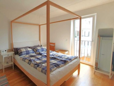 Neuwertige 4-Zi-Wohnung mit Balkon in Laim!