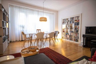 RESERVIERT - Wunderschöne 4 Zimmer Altbauwohnung in gefragter Wohnlage!