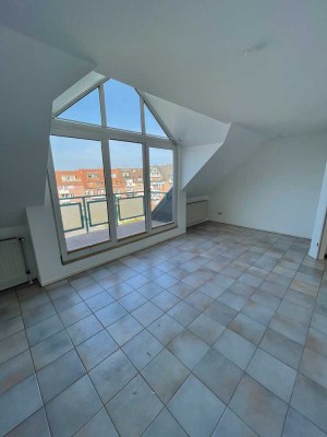 Schöne Dachgeschosswohnung mit Balkon im Zentrum von Würselen
