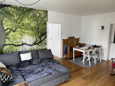 Schöne und modernisierte 4-Zimmer-Wohnung mit geh. Innenausstattung und EBK in Mülheim an der Ruhr