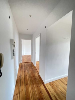 Stilvolle, modernisierte 2-Zimmer-Wohnung mit gehobener Innenausstattung in Berlin
