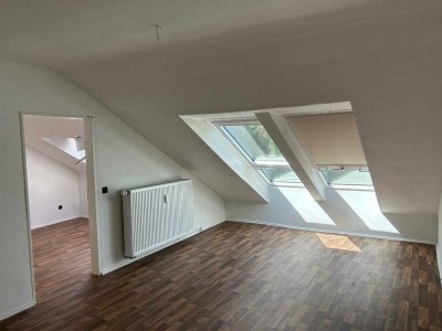 Geschmackvolle 2-Zimmer-Dachgeschosswohnung in Obertshausen