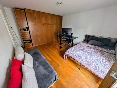 (25m2 Zimmer in Moosach mit eigenem Balkon) 25m2 room in Moosach with private balcony