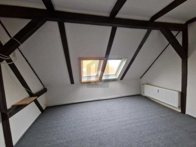 STARKE GEMEINSCHAFT AM WALDBAD