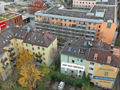 Altbauwohnung in der Ludwigsvorstadt: Einheit mit 2 Zimmern und separaten Eingängen im Erdgeschoss!