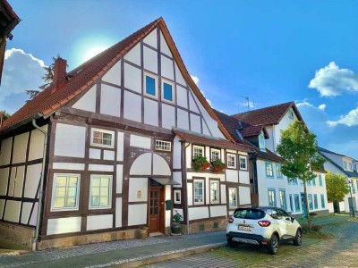 Bückeburg: Einliegerwohnung in zentral gelegenem Fachwerkhaus