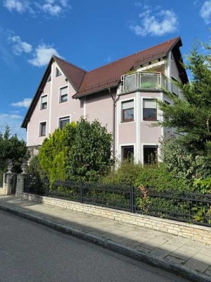 Stilvolle Erdgeschosswohnung mit Townhouse-Charakter in Bestlage – 4 Zimmer zum Wohlfühlen