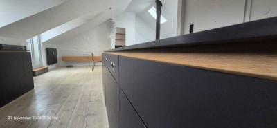 Design-Dachetage mit zwei Balkonen nach Süd-West