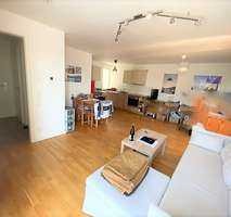 XXL Traumhaft Terrasse l Helle 2 ZKB 74,39 m²  l  im Stadtkern  l Gäste WC l EBK