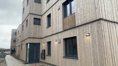 ERSTBEZUG!!  mit großem Balkon und Blick in die Alpen