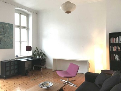 Schöne helle 2-Zimmer-Wohnung mit Balkon und Einbauküche in Berlin Mitte